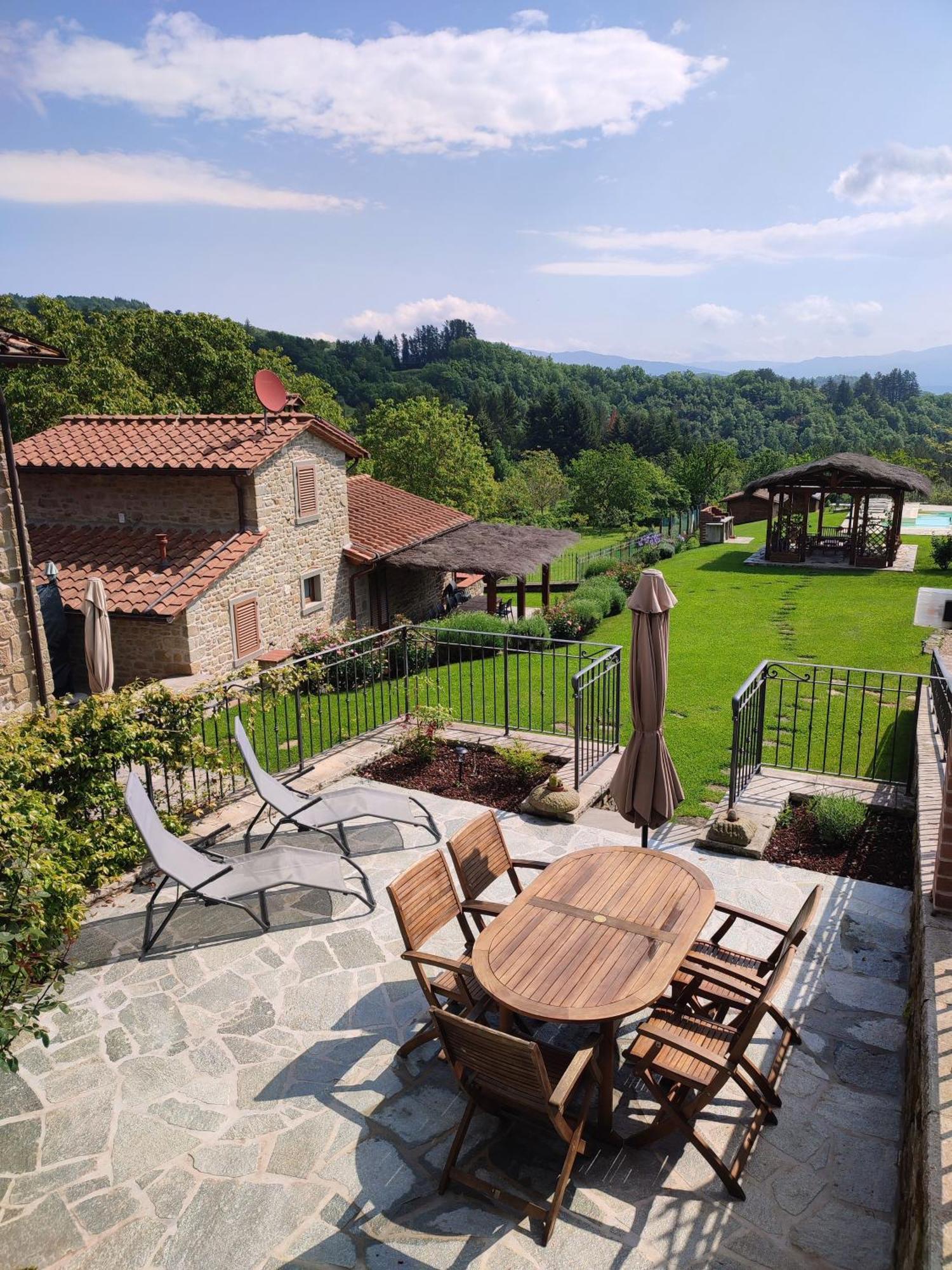Podere Verdi Colline Poppi Ngoại thất bức ảnh